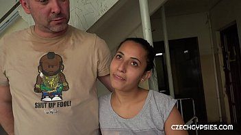 Riproduci Il video francese con zingari che si fanno scopare finisce sulle fighe della mora