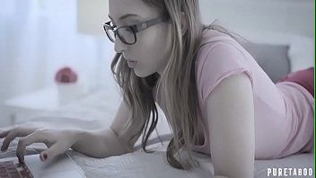 play E sedusa de amantul pe care-l place si face sex cu ea grav