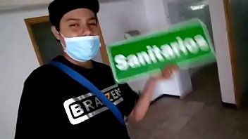 play Atrapada en un edificio abandonado y violada por un macho que la jala