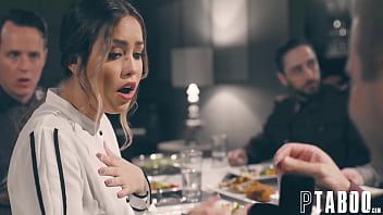 play يشعر مؤخرتها الكبيرة بالحاجة إلى xxx على مدار الساعة