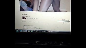 Riproduci Milf con grandi natiche che vuole dominarti con loro il più sensualmente possibile perché