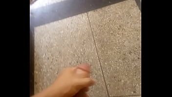 Reproducir El pene llega bien a su agujero.