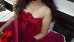 play Flitterwochen-Rollenspiel: Sexy BBW-Babe mit großem Hintern im roten Kleid