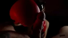 play Amante em luvas de boxe domina com um pau grande