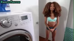 play A intensa sessão de boquete de pov de profundidade de Ebony Curvy Stepistister