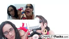 play Estrellas porno de lesbianas morenas Charley Chase & Friend Go Wild with Dildo Cam