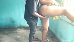 Jouer Rencontre en plein air: j'ai baisé la femme ébène humide et excitée le même jour