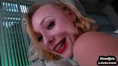 Riproduci Lese bionde adolescenti parlanti sporche oliate piccole tette pov
