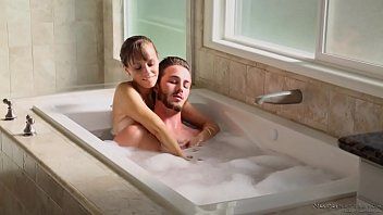 play Nachdem sie Pferde gebaut haben, haben sie beide Sex in der Liebe