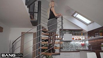 play Tanze in deinen Armen und ficke mit Orgasmus in der Muschi